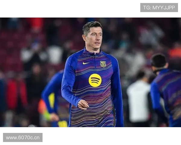 巴萨重建方向模糊,近期表现混乱对赛季走势形成制约