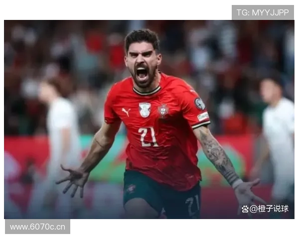 内维斯 vs 罗德里：控场后腰的不同答案