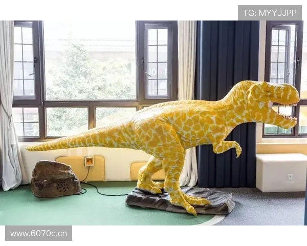 李盈莹训练完直接拎爱马仕去吃火锅？